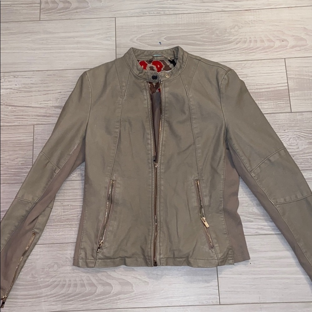 Black Rivet Beige Leather Jacket